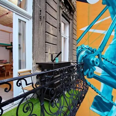 Canga Downtown For 6ppl, Balcony, Projector Будапешт