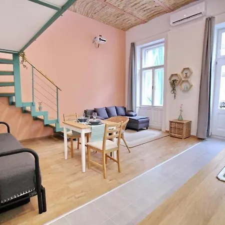 Apartman Canga Downtown For 6ppl, Balcony, Projector *